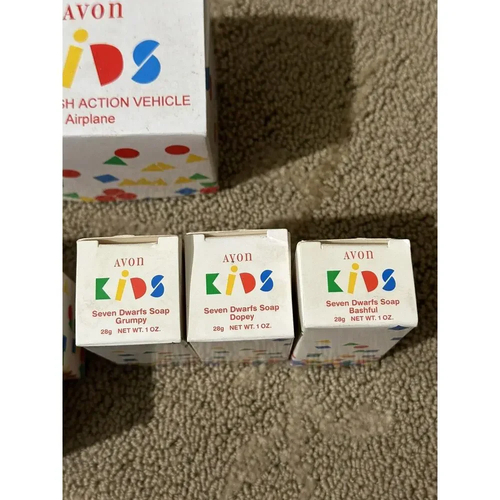 set of 6 avon soap rainbow set disney Dwarf‎ Mrs Clauss Santa Rudolph + Airplane